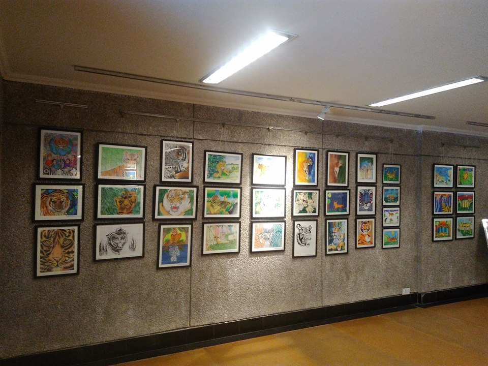 painting-exhibited-at-india-habitat-centre-new-delhi
